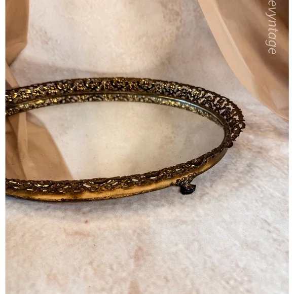 Gold Oval Regency Vanity Mirrored Tray - Picture 3 of 8